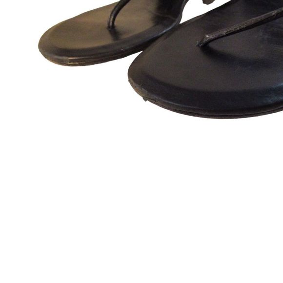 Vera Wang Lavender Leather Sandals - Picture 5 of 7